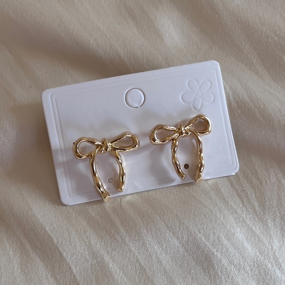 NWT🤍Vintage Sunny Bowknot Drop Earrings🤍 - Picture 2 of 4